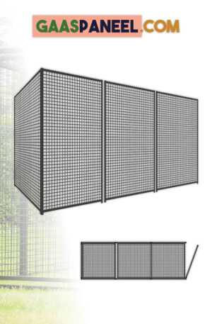 Gaas paneel opstelling ca 1 x 3 meter. Met dakdelen van gaas. Mat zwart gecoat. Maas wijdte 50 x 50 mm. Hoog 2 meter.